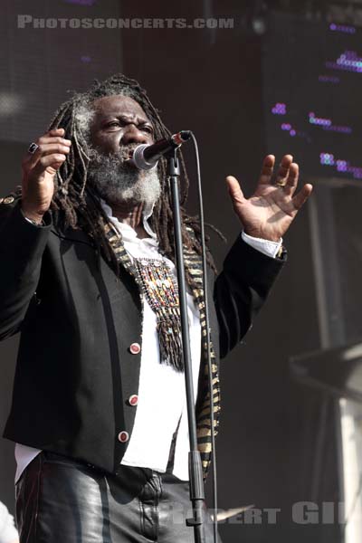 WINSTON MCANUFF - FIXI - 2013-07-21 - PARIS - Parvis de l'Hotel de Ville - 